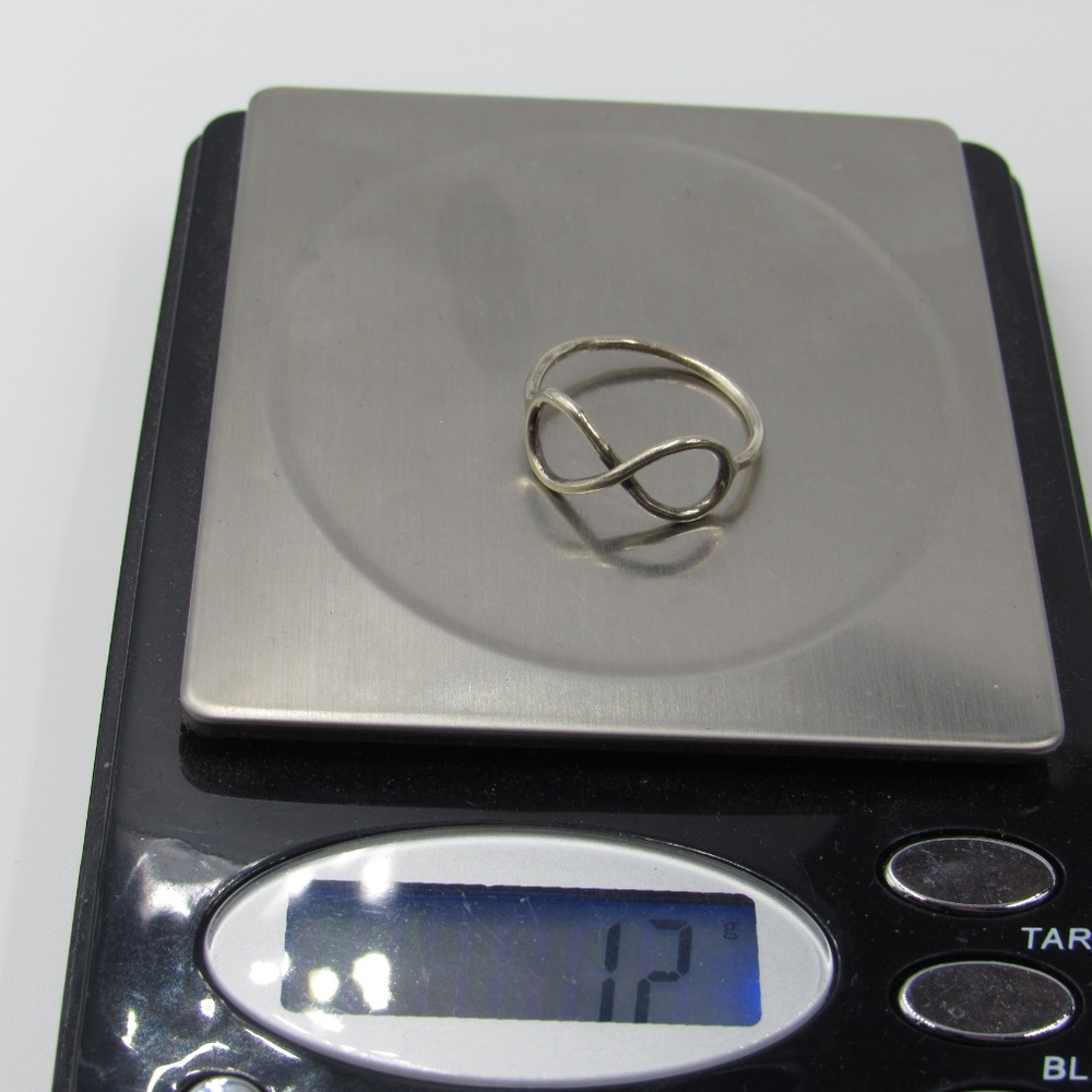 Size 7.25 Sterling Silver Simple Infinity Band - Picture 7 of 7
